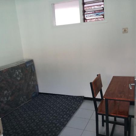 Welirang 20B Homestay - Max 2 Orang Per Kamar มะลัง ภายนอก รูปภาพ