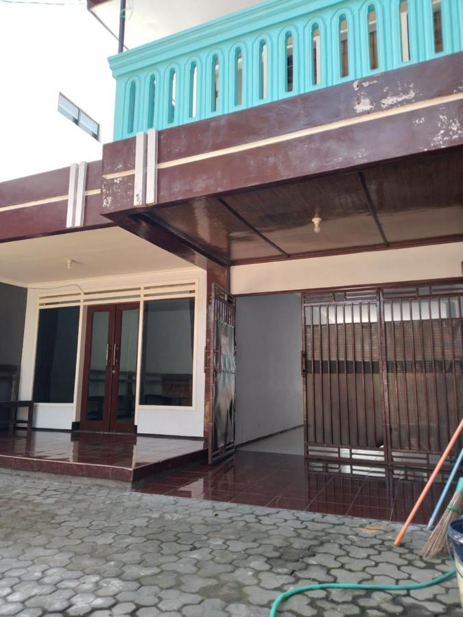 Welirang 20B Homestay - Max 2 Orang Per Kamar มะลัง ภายนอก รูปภาพ